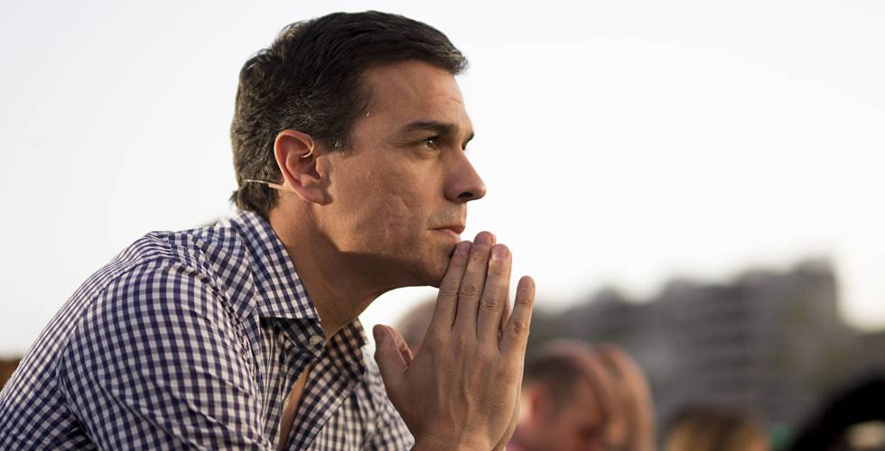 Pedro Sánchez en el cierre de campaña del PSOE en Sevilla.rn 