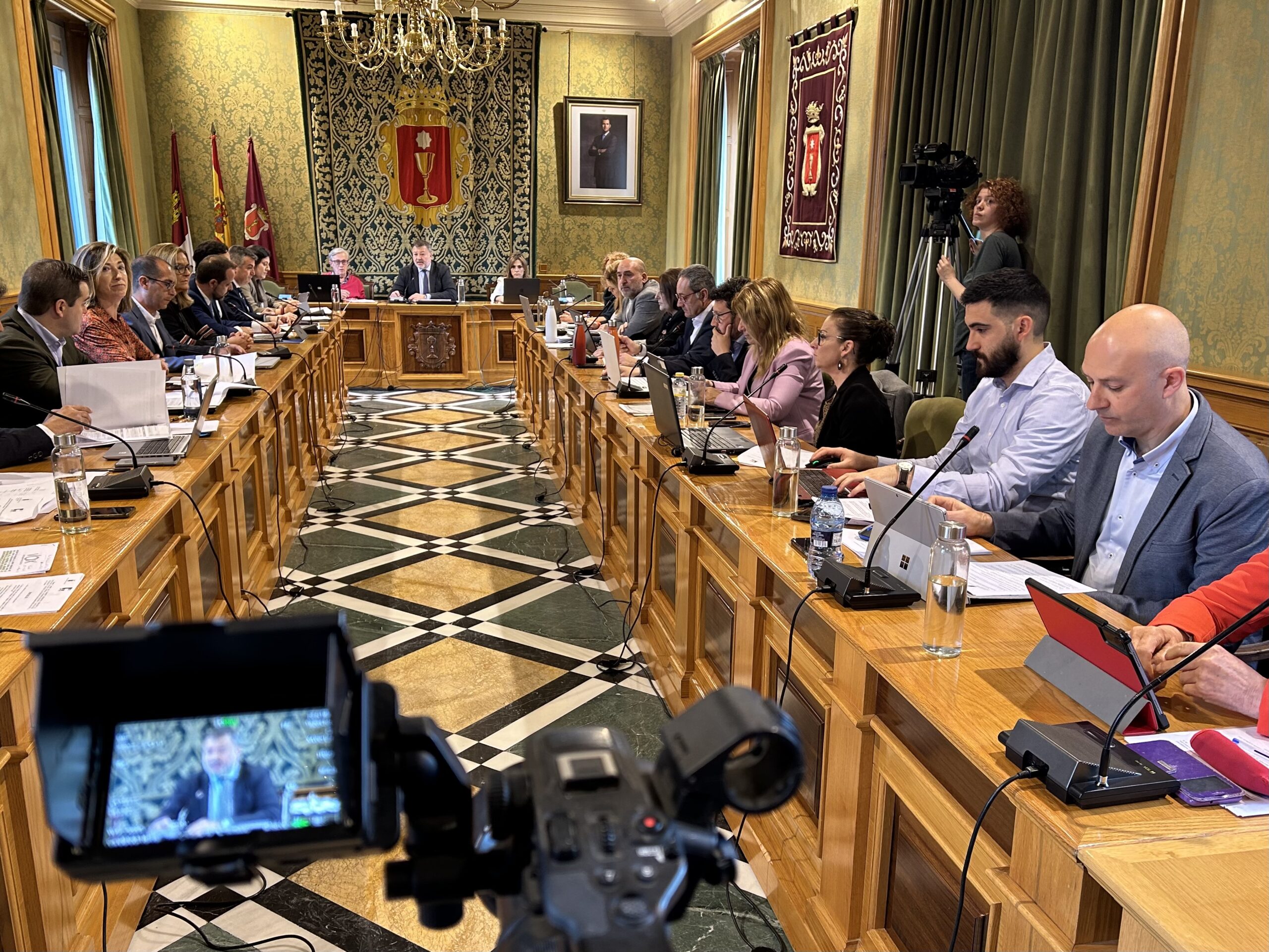 https://lavanguardiadecuenca.es/wp-content/uploads/2025/10/Pleno-Ayuntamiento-20240429-1-scaled.jpg